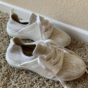 River Island sneakers 6.5 👟Brand New with tags 💕